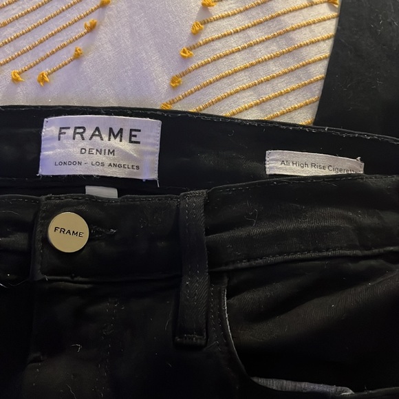 FRAME Ali High Rise Cigarette Jeans in Noir - Size 27 - Picture 8 of 9